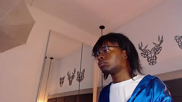 candy lovee69 online show from March 12, 10:39 pm