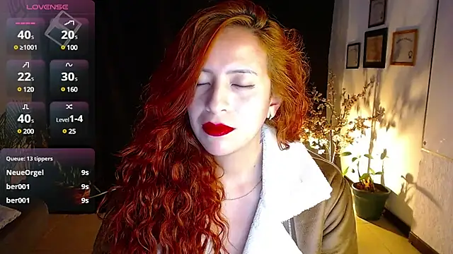 Snapshot of sahra_taylor_ chatting on February 12, 8:18 pm sahra taylor online show from February 12, 8:18 pm