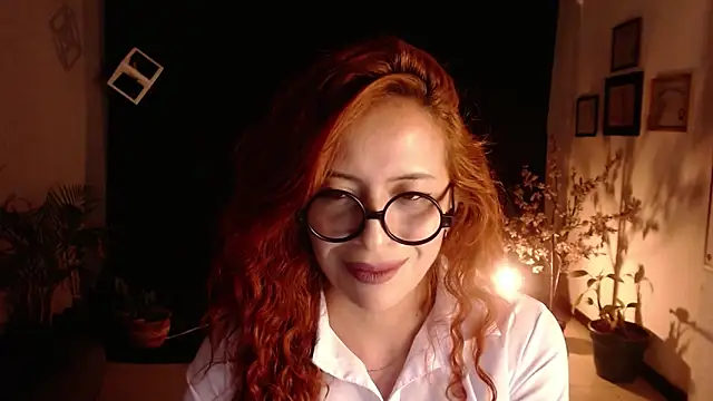Snapshot of sahra_taylor_ chatting on February 13, 8:34 pm sahra taylor online show from February 13, 8:34 pm