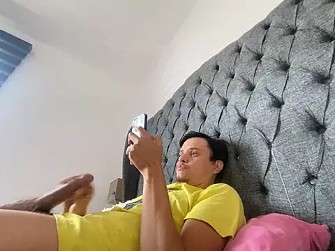 Snapshot of stevego94 chatting on December 5, 7:28 pm stevego94 online show from December 5, 7:28 pm