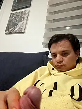 Snapshot of stevego94 chatting on October 1, 5:02 am stevego94 online show from October 1, 5:02 am