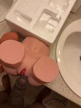 MaterialGolan online show from February 7, 2:37 am