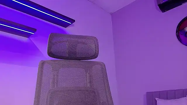 tony muscle online show from April 18, 11:03 am