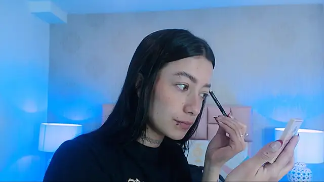 Snapshot of Zoe_Vixen chatting on January 18, 12:04 pm Zoe Vixen online show from January 18, 12:04 pm