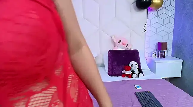 Snapshot of MadelineBeckert chatting on February 4, 10:13 pm MadelineBeckert online show from February 4, 10:13 pm