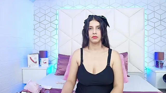 Snapshot of MadelineBeckert chatting on September 13, 7:35 pm MadelineBeckert online show from September 13, 7:35 pm