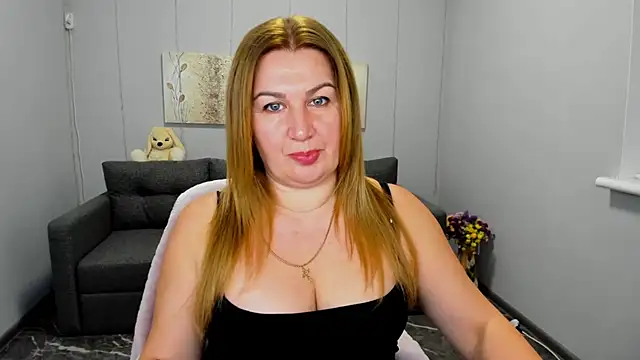 Snapshot of Lili_Crossi chatting on January 29, 6:43 am Lili Crossi online show from January 29, 6:43 am