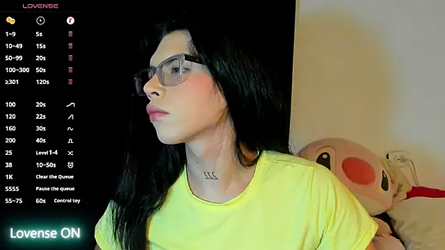 Snapshot of Samantha_Rusell chatting on June 4, 7:09 pm Samantha Rusell online show from June 4, 7:09 pm