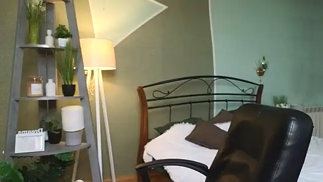 AuroraAksnesss online show from March 5, 10:22 am