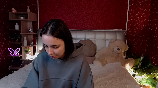 AuroraAksnesss online show from September 30, 4:12 pm