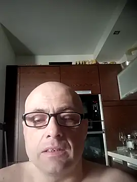 Snapshot of Kamanka123 chatting on May 13, 1:41 pm Kamanka123 online show from May 13, 1:41 pm