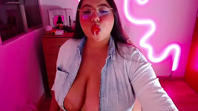 Rebeca charme21 online show from January 19, 5:15 am