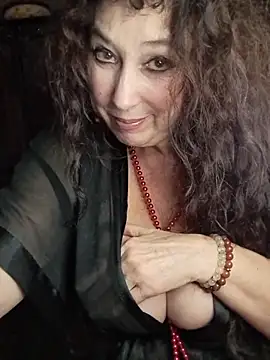 GypsyEsmeralda online show from December 20, 5:31 pm