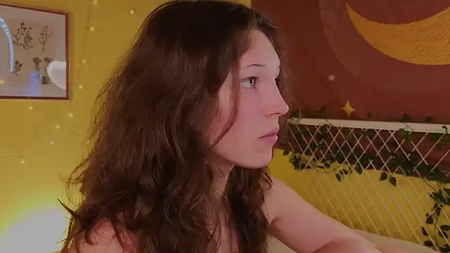 cherry lea online show from October 18, 4:30 pm