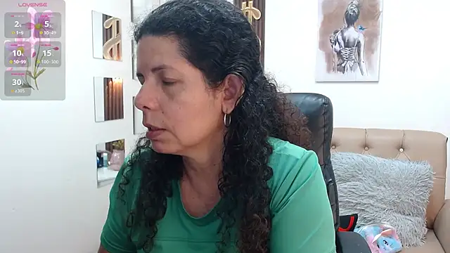 Snapshot of sila_bolum chatting on May 23, 3:38 pm sila bolum online show from May 23, 3:38 pm
