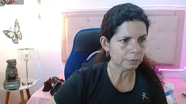 Snapshot of sila_bolum chatting on July 10, 6:32 pm sila bolum online show from July 10, 6:32 pm