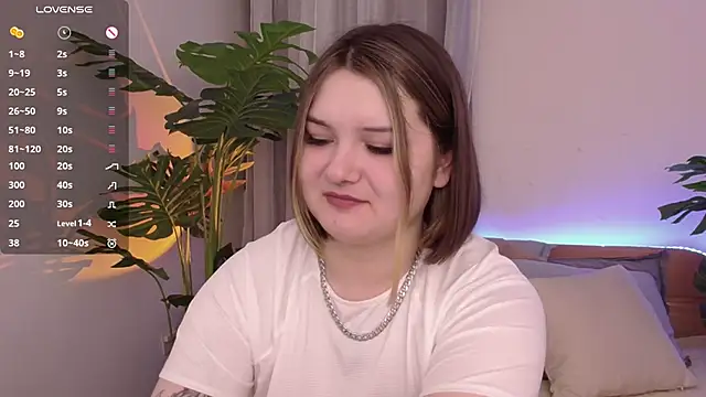 Snapshot of Alice_Walters chatting on January 26, 10:24 pm Alice Walters online show from January 26, 10:24 pm