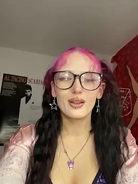 Snapshot of badgirllilli chatting on September 29, 9:52 pm badgirllilli online show from September 29, 9:52 pm