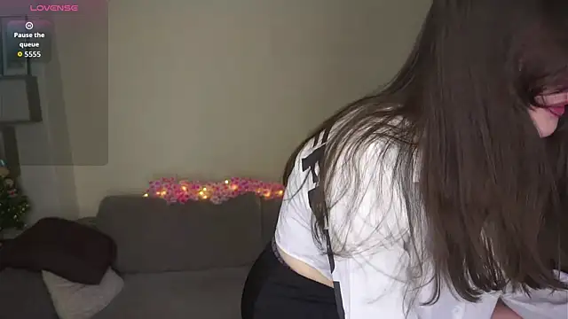 CathrynDail online show from April 14, 6:08 am