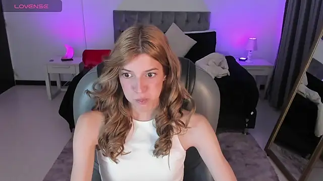 Nora Vennucci online show from March 8, 11:18 pm