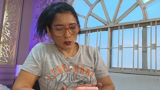 mature bigass   online show from December 3, 11:41 am