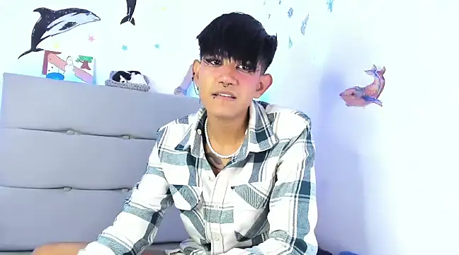 Snapshot of andrew_uwu_ chatting on December 7, 4:20 am andrew uwu online show from December 7, 4:20 am