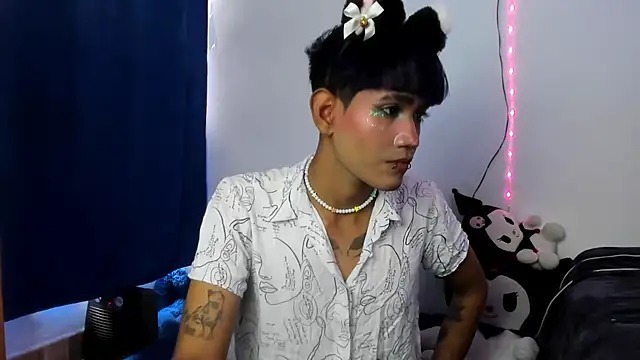 Snapshot of andrew_uwu_ chatting on October 7, 6:38 pm andrew uwu online show from October 7, 6:38 pm