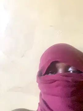 Snapshot of Tranzche chatting on October 24, 7:05 am Tranzche online show from October 24, 7:05 am