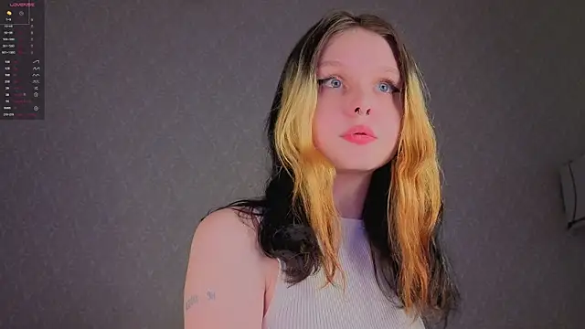 Snapshot of Hi_Kitti chatting on May 27, 6:16 pm Hi Kitti online show from May 27, 6:16 pm