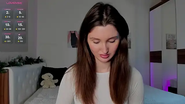 Snapshot of tender_babyy chatting on January 14, 2:11 pm tender babyy online show from January 14, 2:11 pm