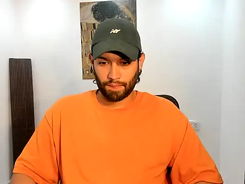 Snapshot of Dirtyboyhot chatting on February 19, 12:34 pm Dirtyboyhot online show from February 19, 12:34 pm