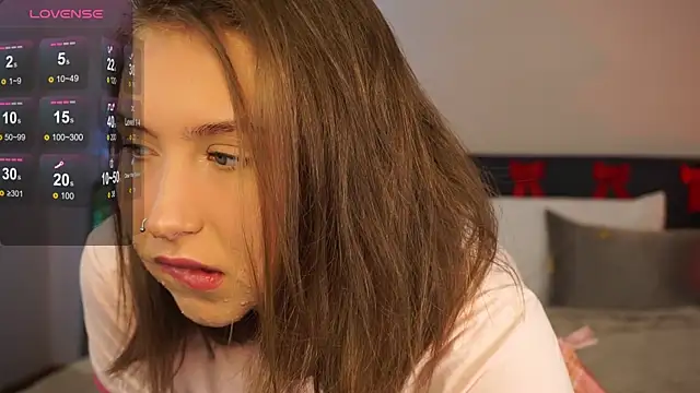 Snapshot of LinaSiren chatting on December 23, 6:22 am LinaSiren online show from December 23, 6:22 am