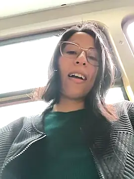 Snapshot of MirandaSingle chatting on May 19, 2:34 pm MirandaSingle online show from May 19, 2:34 pm