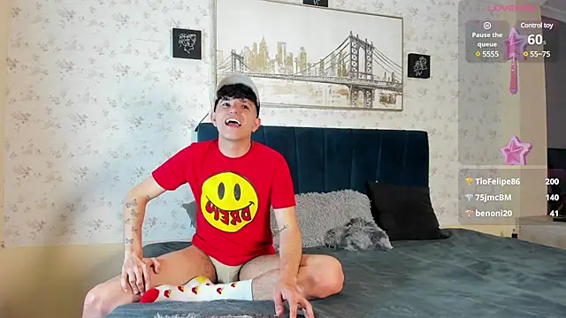 Snapshot of patrick_sanzz chatting on February 20, 5:55 am patrick sanzz online show from February 20, 5:55 am