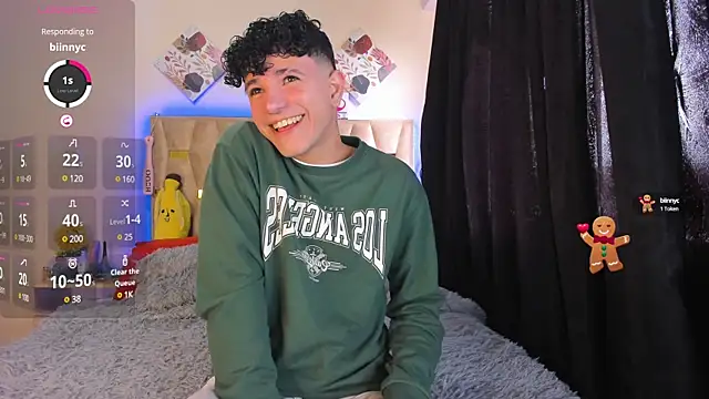 Snapshot of patrick_sanzz chatting on March 20, 5:15 pm patrick sanzz online show from March 20, 5:15 pm