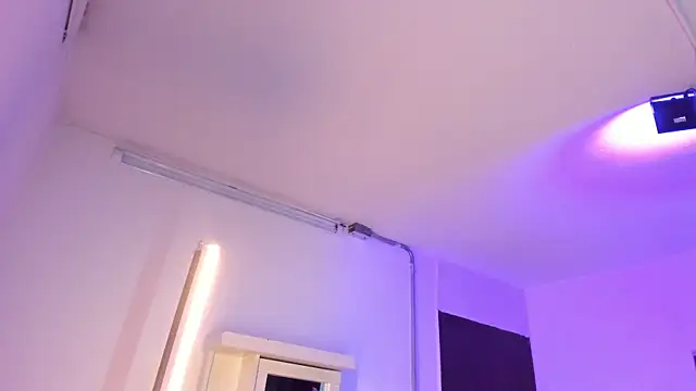 Amy Kiitty  online show from October 24, 12:45 pm