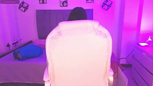 Amy Kiitty  online show from May 30, 2:03 pm