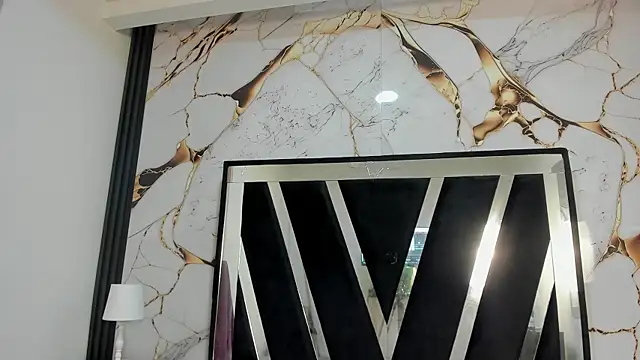 Snapshot of KarinaSimonz chatting on November 4, 7:24 pm KarinaSimonz online show from November 4, 7:24 pm