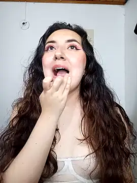 Emi chik online show from December 21, 3:03 am