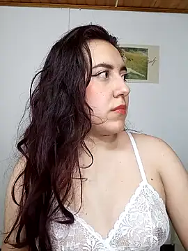 Emi chik online show from February 2, 2:27 am