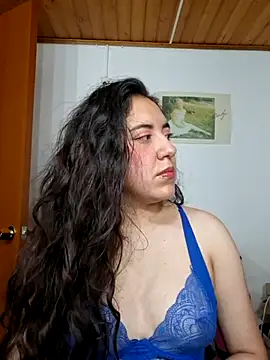 Emi chik online show from April 17, 10:51 am