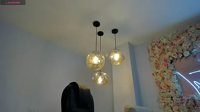 KatieNolan 1 online show from January 18, 5:50 pm