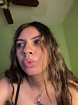 Argentiiniita online show from April 14, 8:59 pm