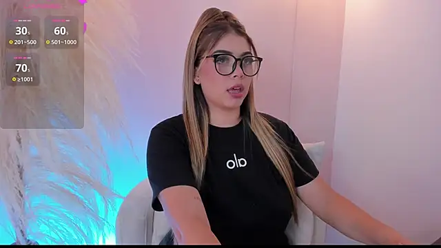 Snapshot of thaliafox_ chatting on January 23, 7:51 pm thaliafox online show from January 23, 7:51 pm