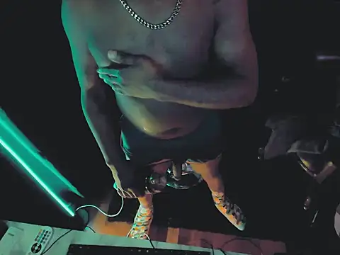 Snapshot of Pressure69mee chatting on February 27, 5:45 am Pressure69mee online show from February 27, 5:45 am