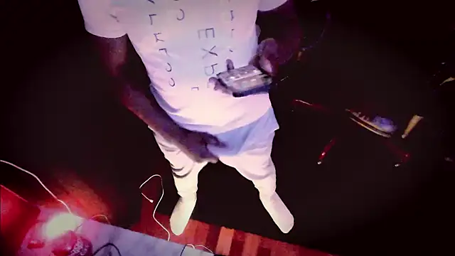 Snapshot of Pressure69mee chatting on March 15, 10:55 pm Pressure69mee online show from March 15, 10:55 pm