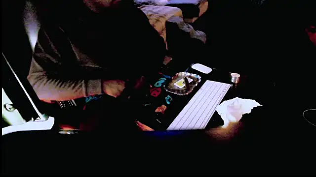 Snapshot of Pressure69mee chatting on March 20, 7:25 am Pressure69mee online show from March 20, 7:25 am