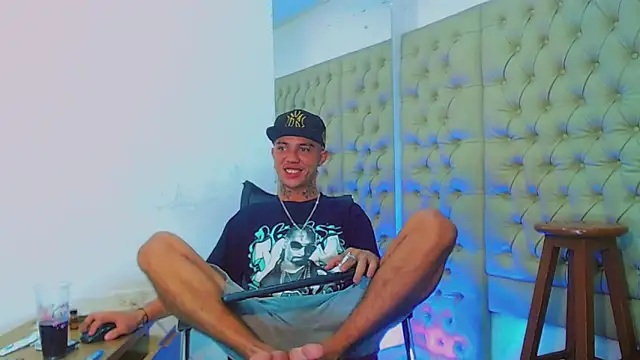 HannibalLester online show from January 29, 7:32 pm