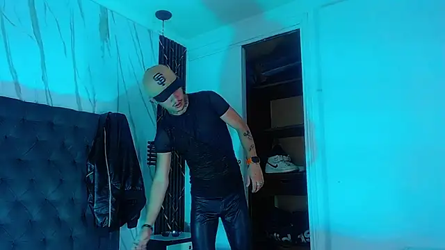 HannibalLester online show from September 8, 8:30 pm