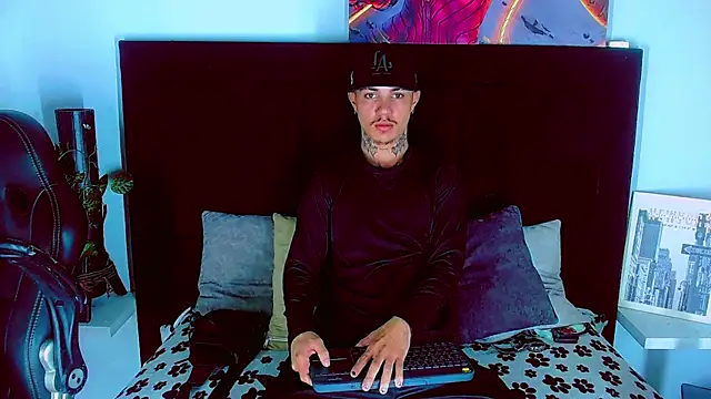 HannibalLester online show from November 26, 4:46 am